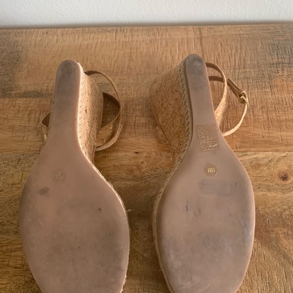 SOLD ON Ⓜ️!!! Tory Burch Cork Wedge Sandals - Picture 3 of 6